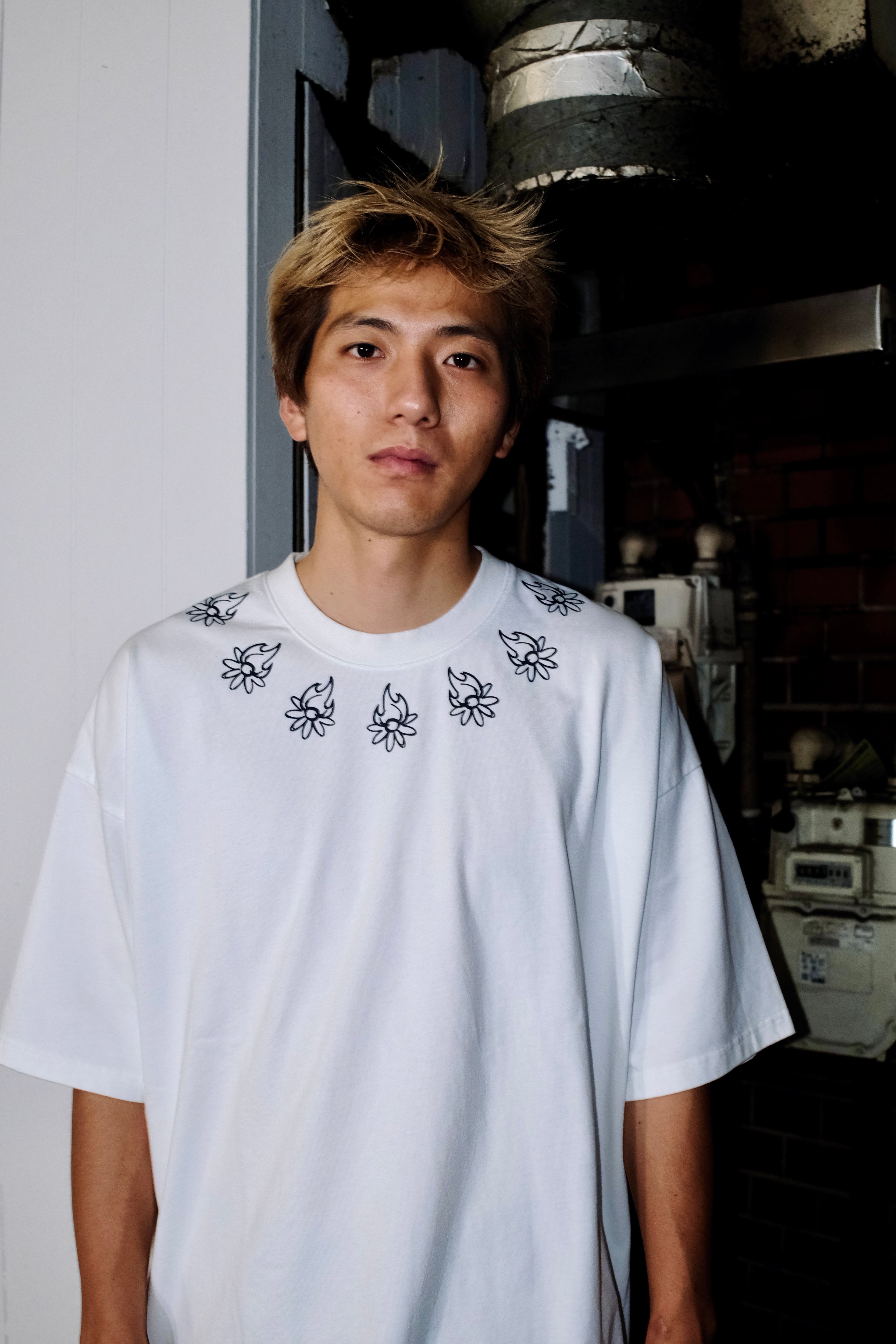 Burning Daisy Collar T-Shirt